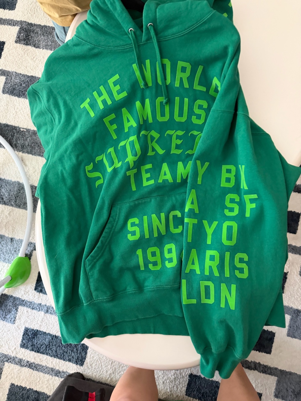 Supreme team hoodie L